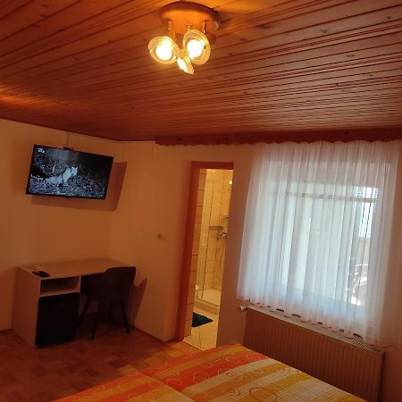 Gostilna Pension Blegos Poljane nad Škofjo Loko Extérieur photo