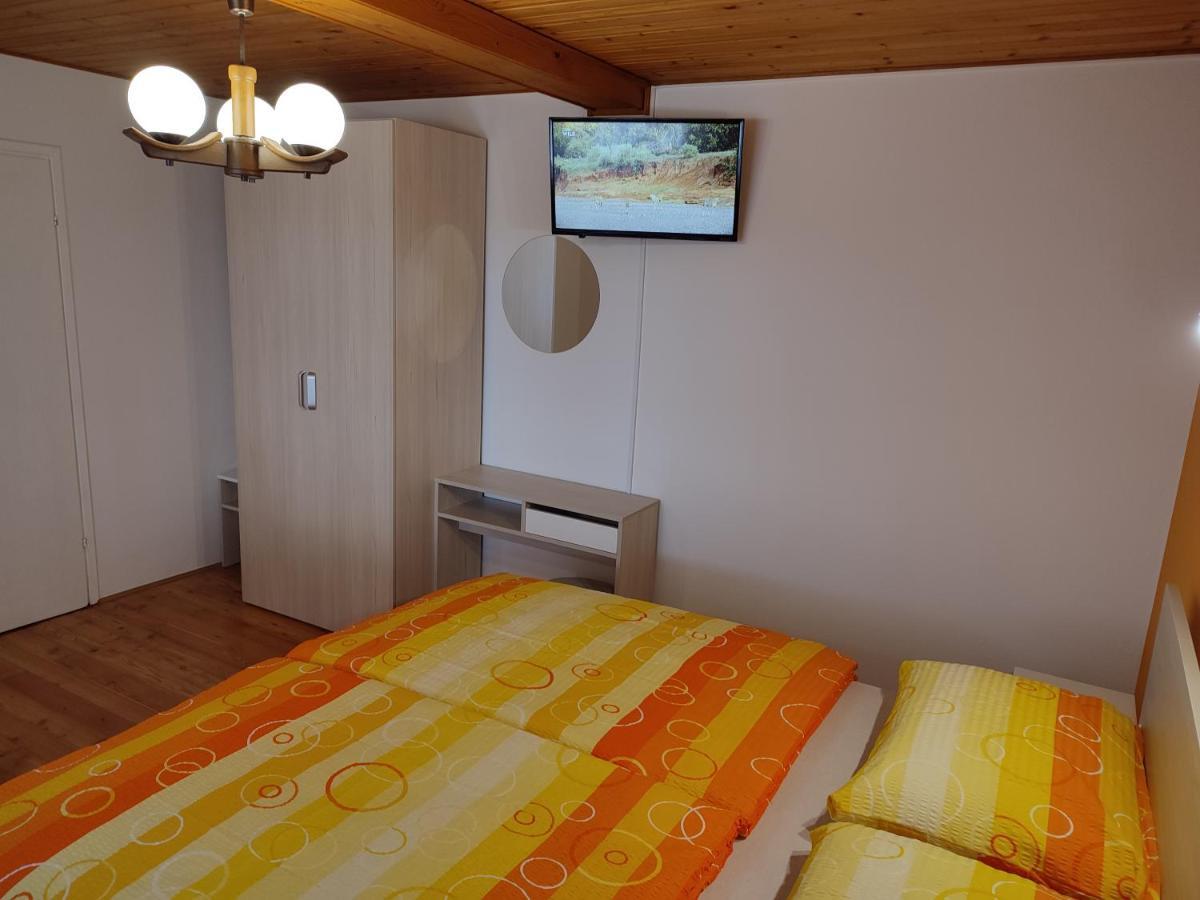 Gostilna Pension Blegos Poljane nad Škofjo Loko Extérieur photo
