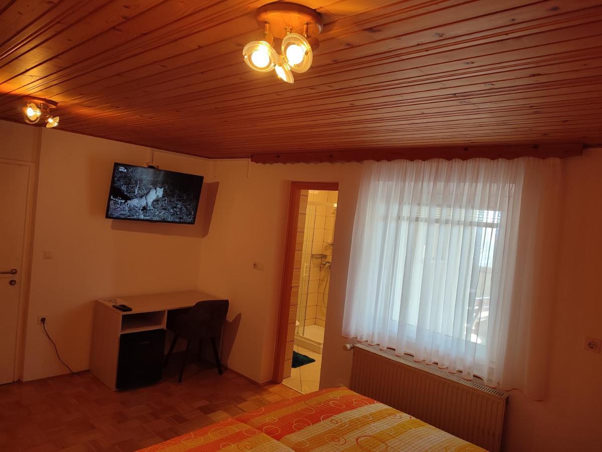 Gostilna Pension Blegos Poljane nad Škofjo Loko Extérieur photo