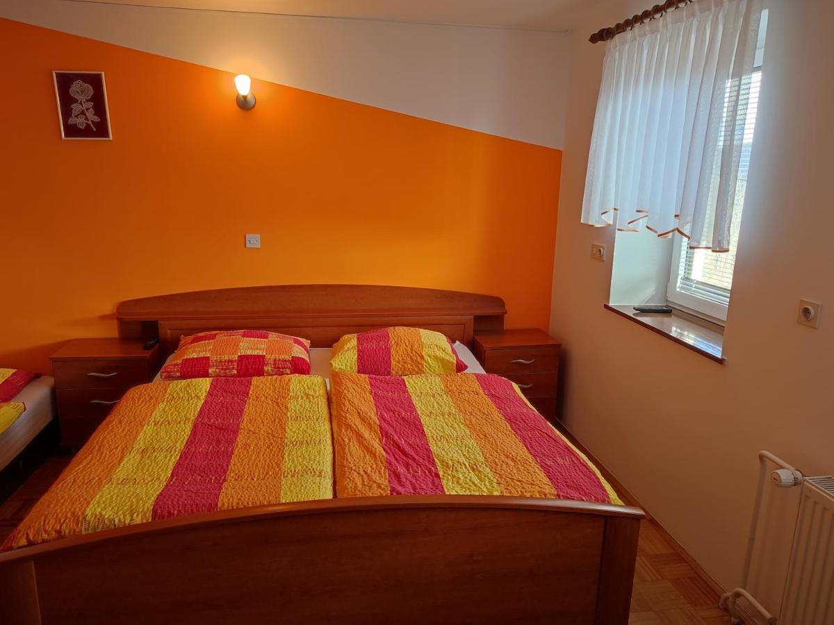 Gostilna Pension Blegos Poljane nad Škofjo Loko Extérieur photo