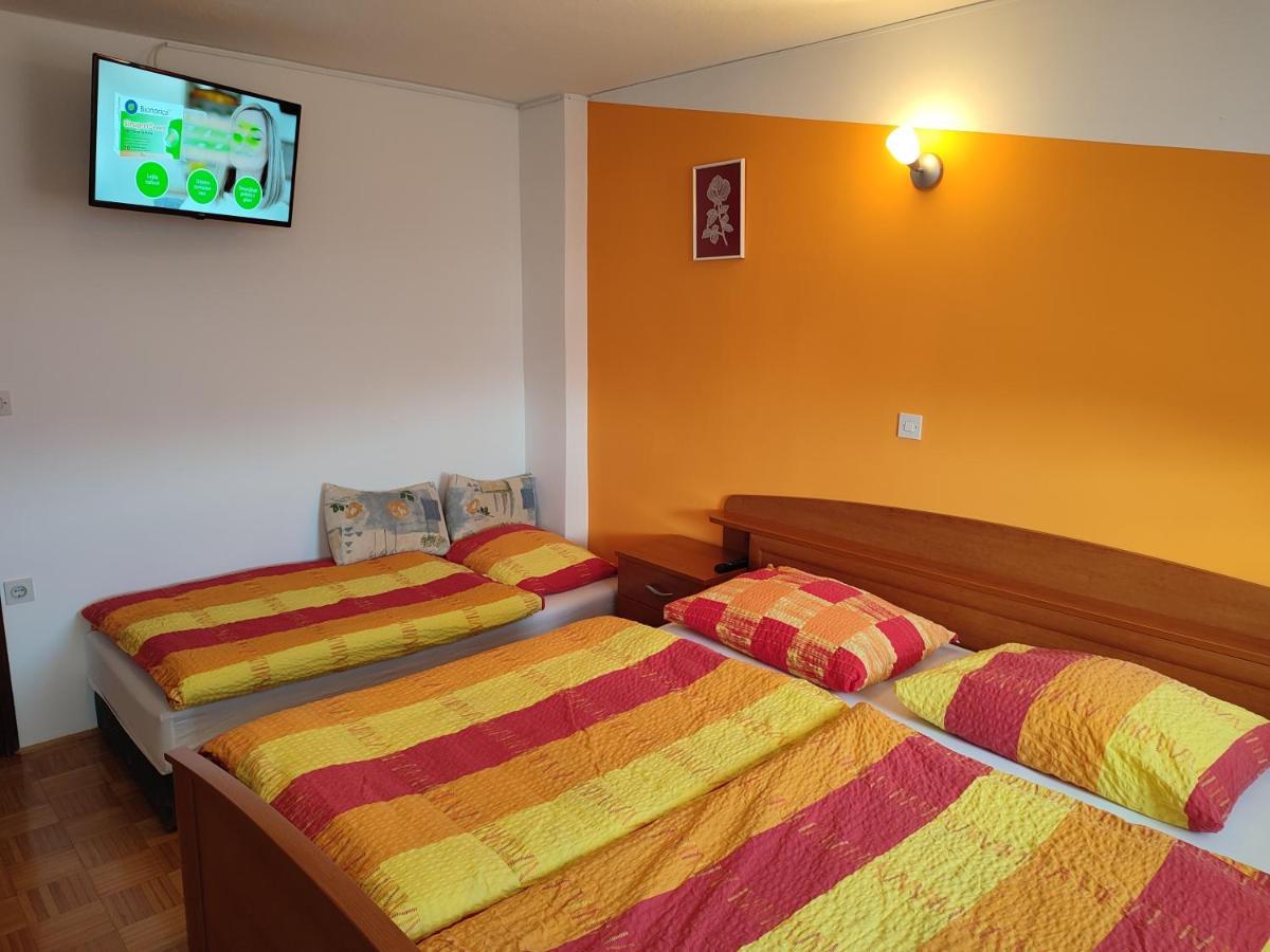 Gostilna Pension Blegos Poljane nad Škofjo Loko Extérieur photo